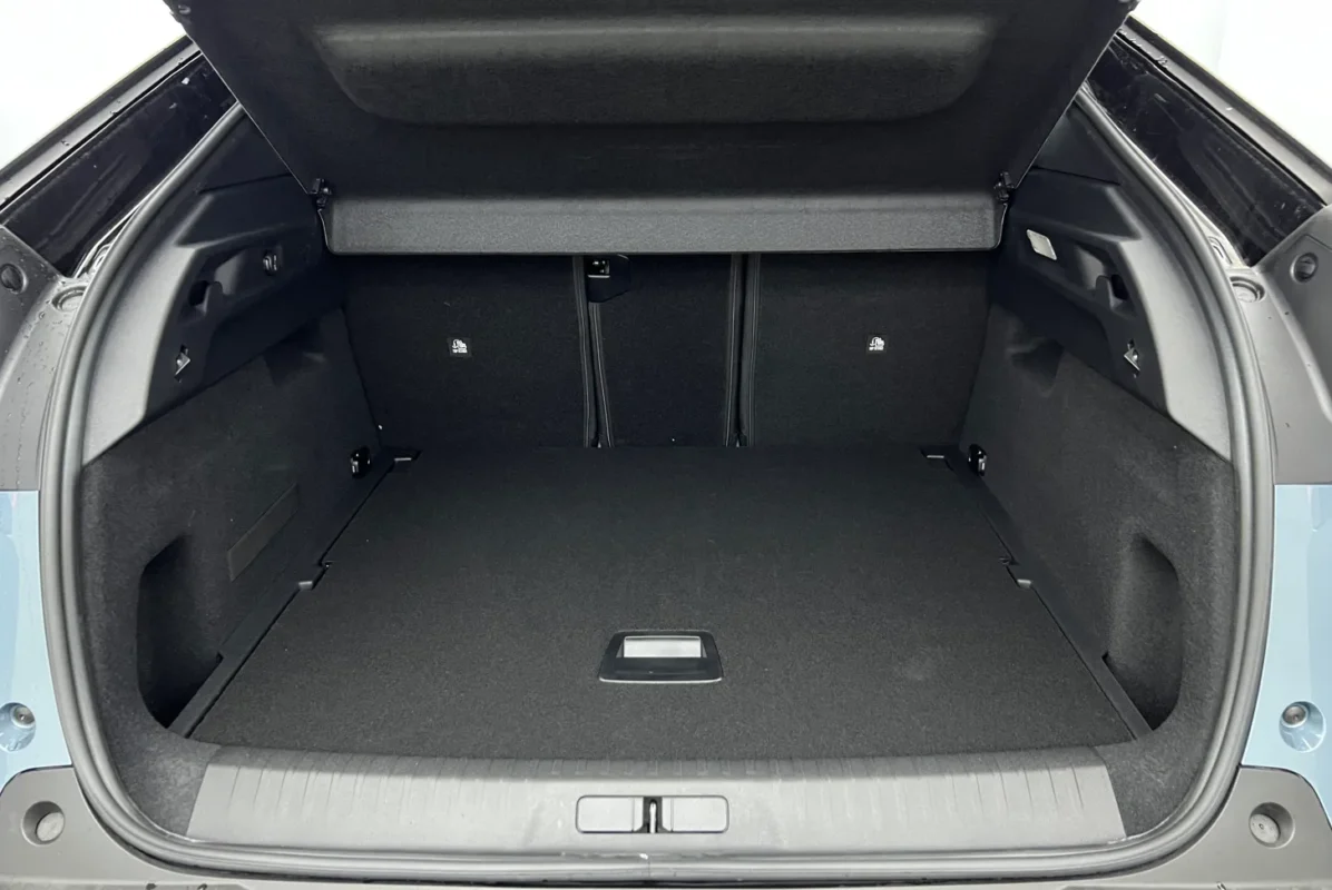 PEUGEOT 3008 GT Hybrid 145 e-DCS6 - Image 6