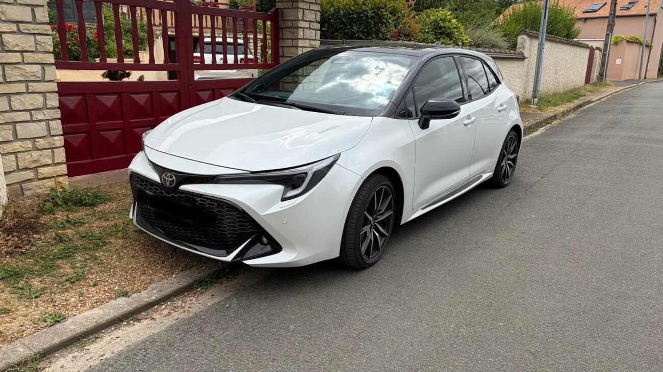 TOYOTA COROLLA GR SPORT 1.8 Hybride 140 ch - Image 10
