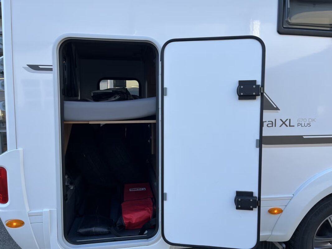 ADRIA CORAL XL A 670 DK - Image 8