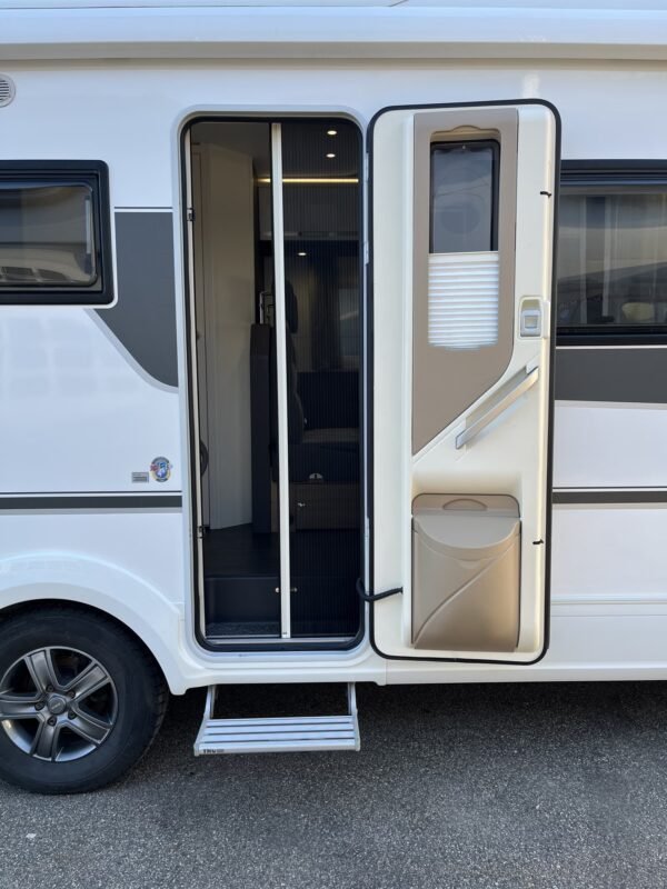 ADRIA CORAL XL A 670 DK - Image 9