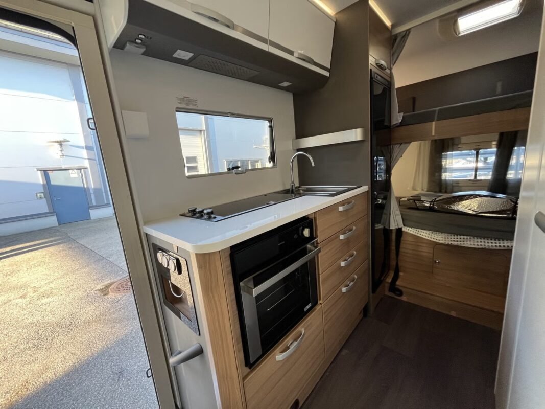 ADRIA CORAL XL A 670 DK - Image 11