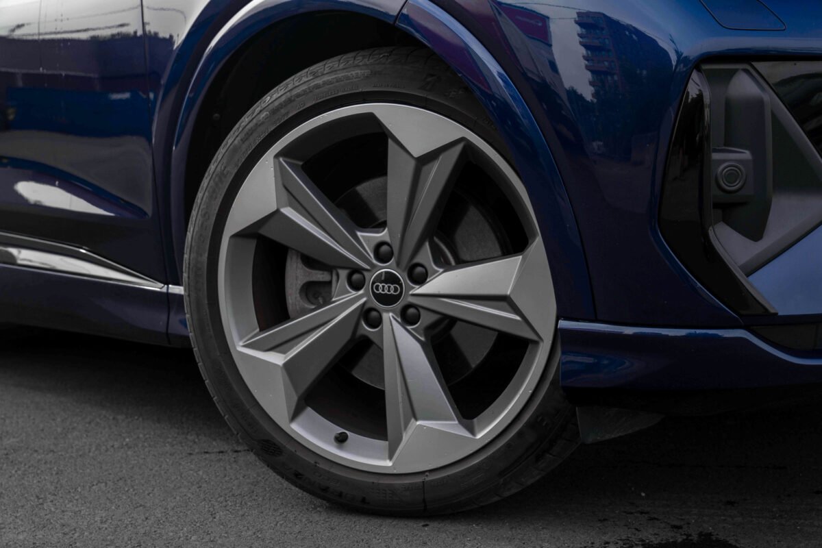 AUDI Q4 E-TRON 40 S LINE BUSINESS - Image 9