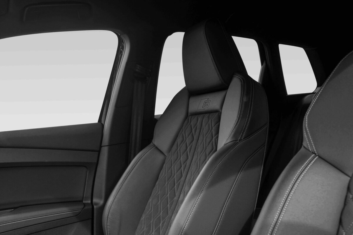 AUDI Q4 E-TRON 40 S LINE BUSINESS - Image 18