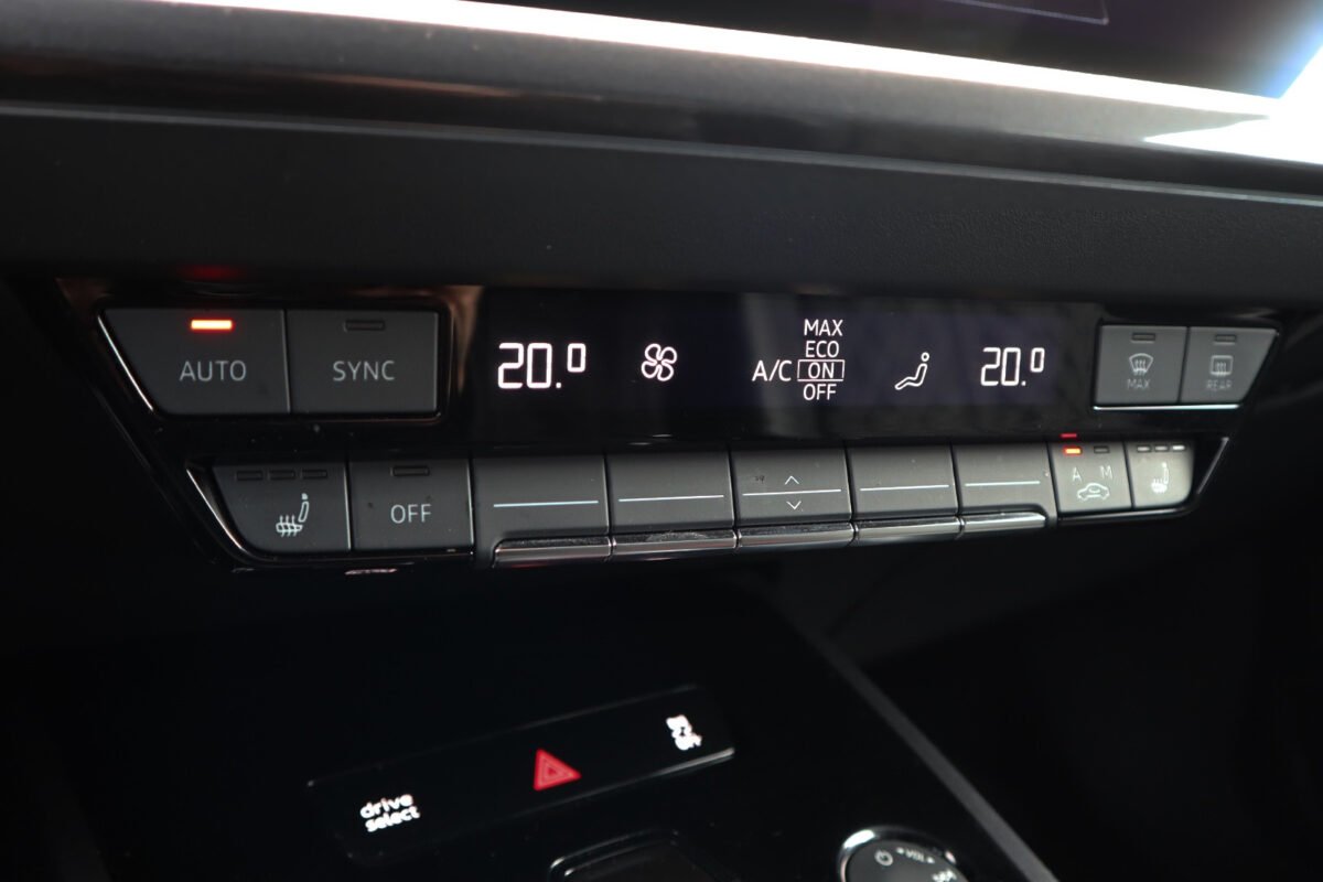 AUDI Q4 SPORTBACK E-TRON 50 E-TRON 299 CH QUATTRO S LINE - Image 17