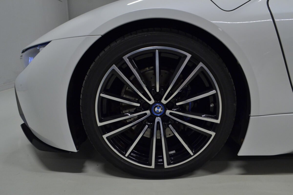 BMW i8 I (I12) 374CH - Image 15