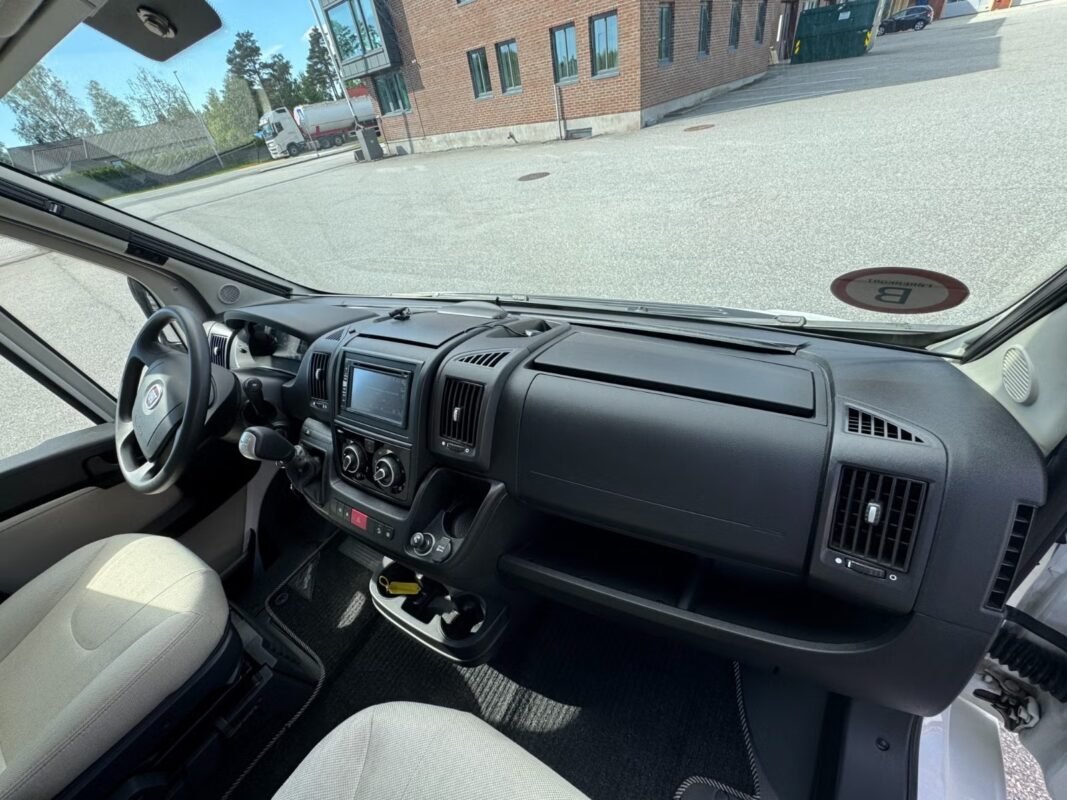 BÜRSTNER BT6651 - Image 9