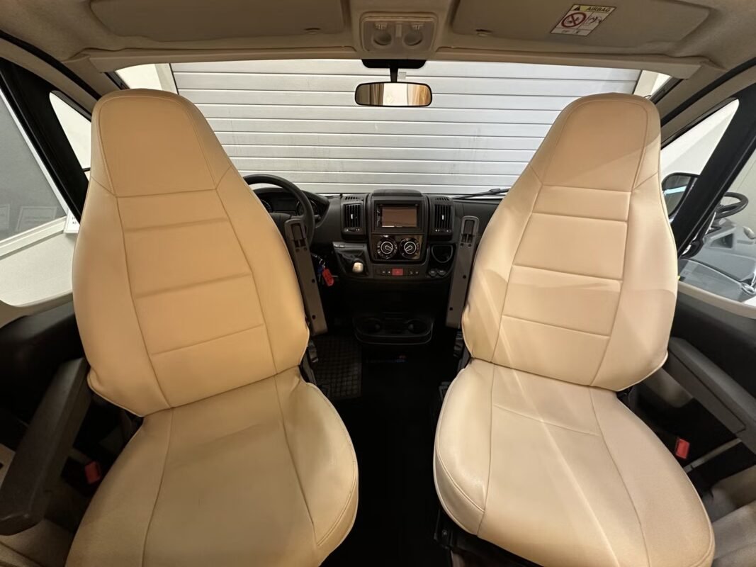 EURA MOBIL PROFILA T 695 EB - Image 10