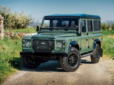 LAND ROVER DEFENDER 110 STATION WAGON TD5 SW 9 PLACES