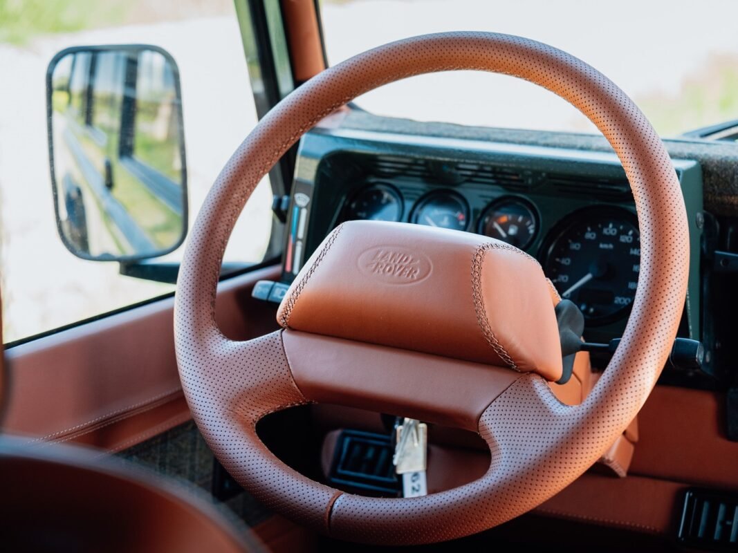 LAND ROVER DEFENDER 110 STATION WAGON TD5 SW 9 PLACES - Image 10