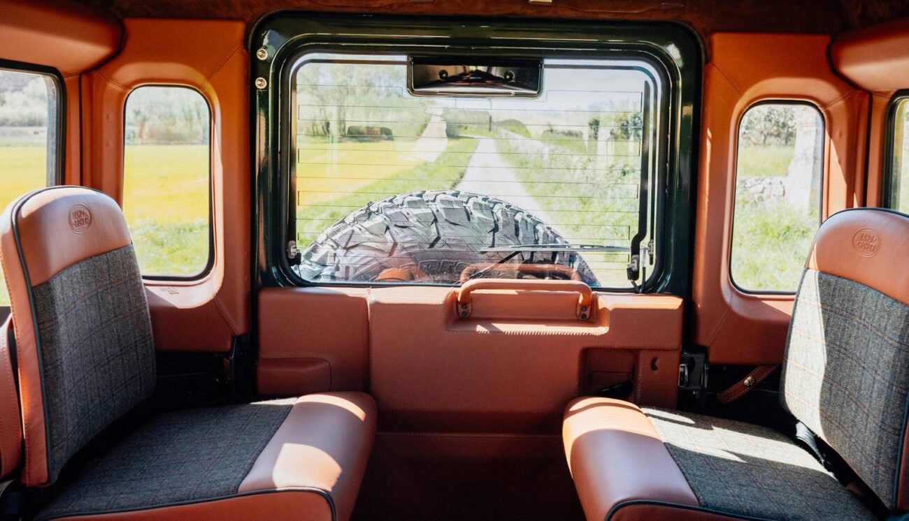 LAND ROVER DEFENDER 110 STATION WAGON TD5 SW 9 PLACES - Image 15