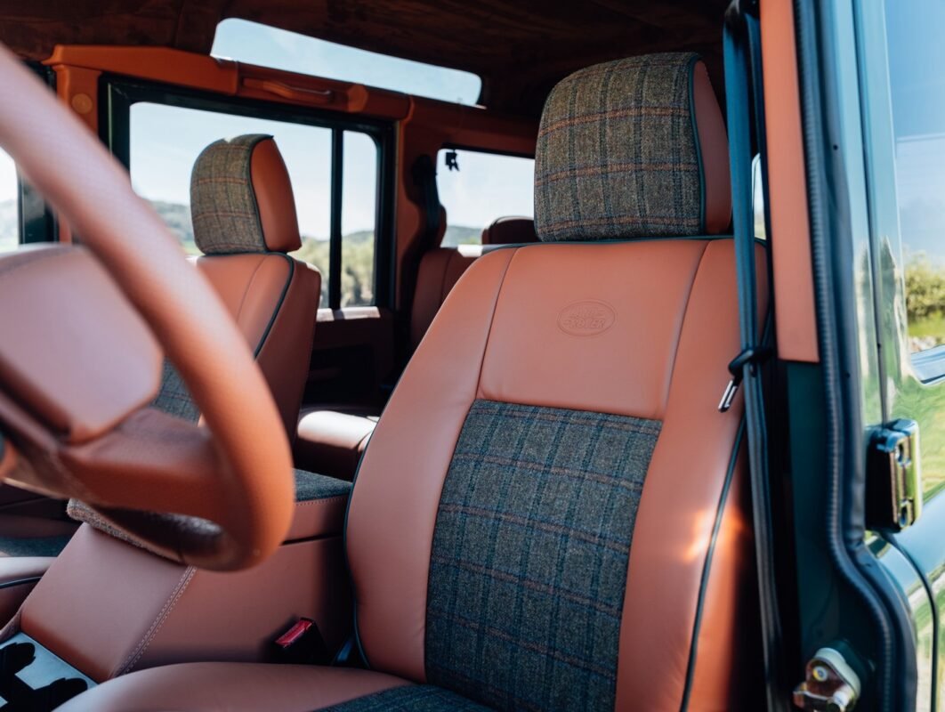 LAND ROVER DEFENDER 110 STATION WAGON TD5 SW 9 PLACES - Image 19