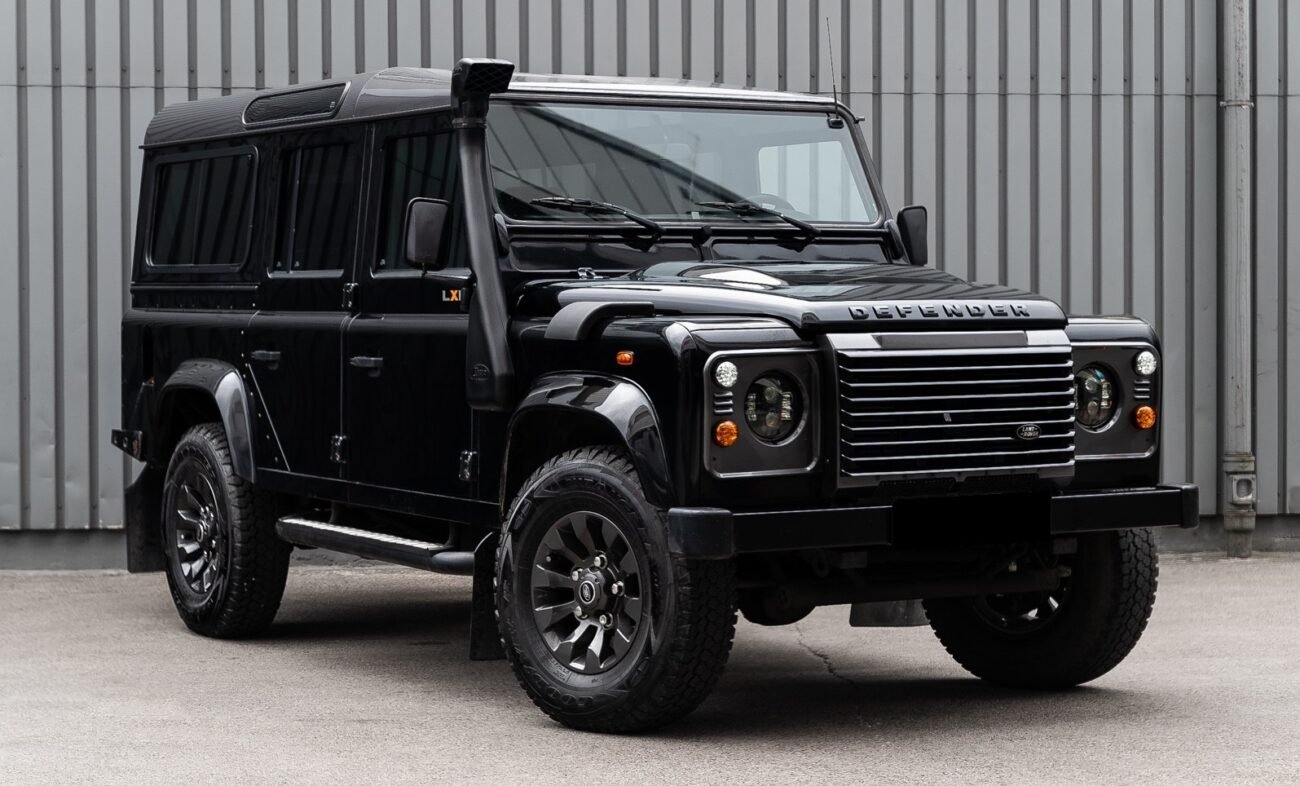 LAND ROVER DEFENDER II 110 PICK UP LXV 2.2 65EME ANNIVERSAIRE - Image 5