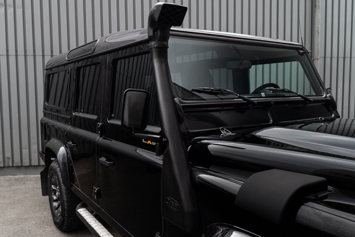 LAND ROVER DEFENDER II 110 PICK UP LXV 2.2 65EME ANNIVERSAIRE - Image 6