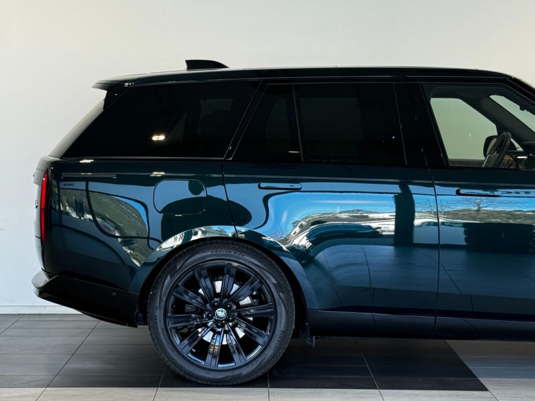LAND ROVER RANGE ROVER D350 AUTOBIOGRAPHIE SVO - Image 7