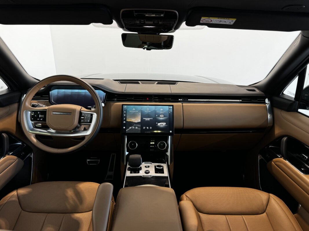 LAND ROVER RANGE ROVER D350 AUTOBIOGRAPHIE SVO - Image 10