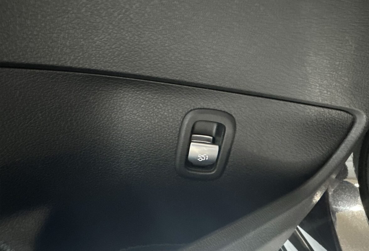 MERCEDES-BENZ CLASSE C BREAK V 220D 200CH AMG LINE - Image 13