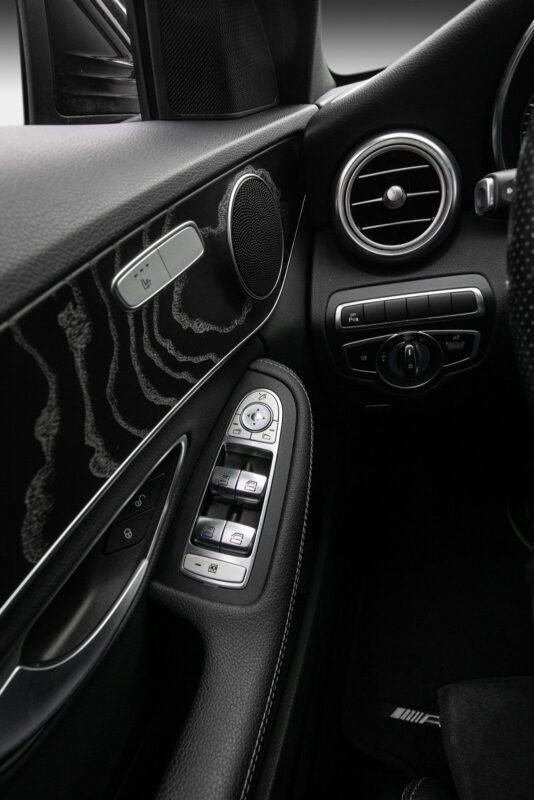 MERCEDES-BENZ CLASSE C IV 220 D 194 CH AMG LINE 4MATIC 9G-TRONIC - Image 18