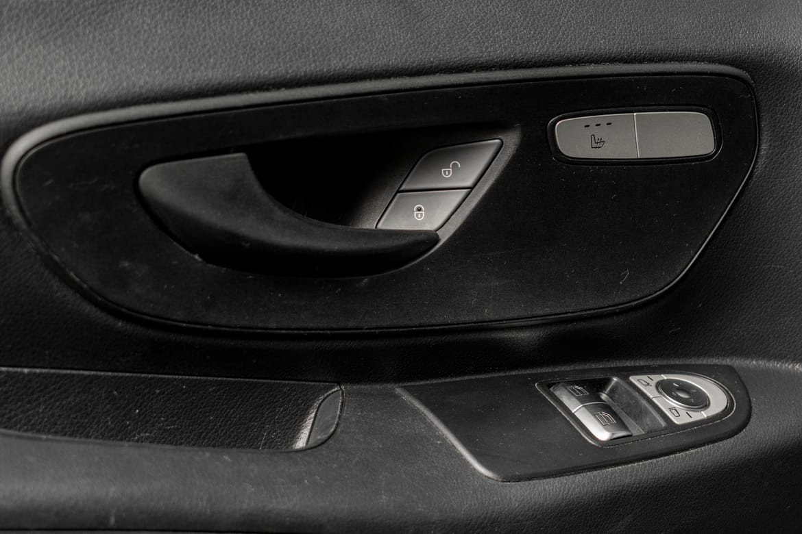 MERCEDES-BENZ VITO TOURER III 116 CDI LONG FIRST 9G TRONIC - Image 18