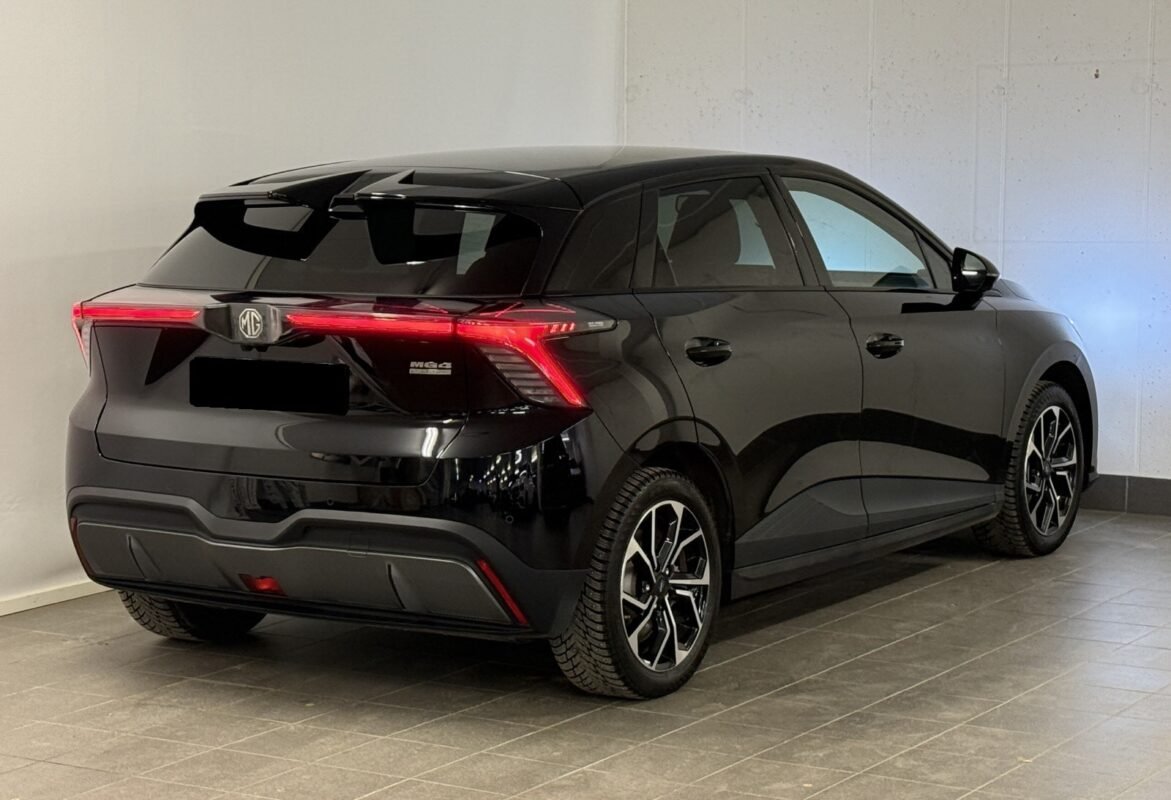 MG MOTOR MG4 EV LUXURY - Image 2