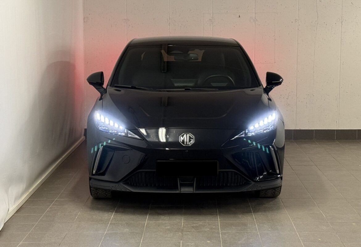 MG MOTOR MG4 EV LUXURY - Image 3