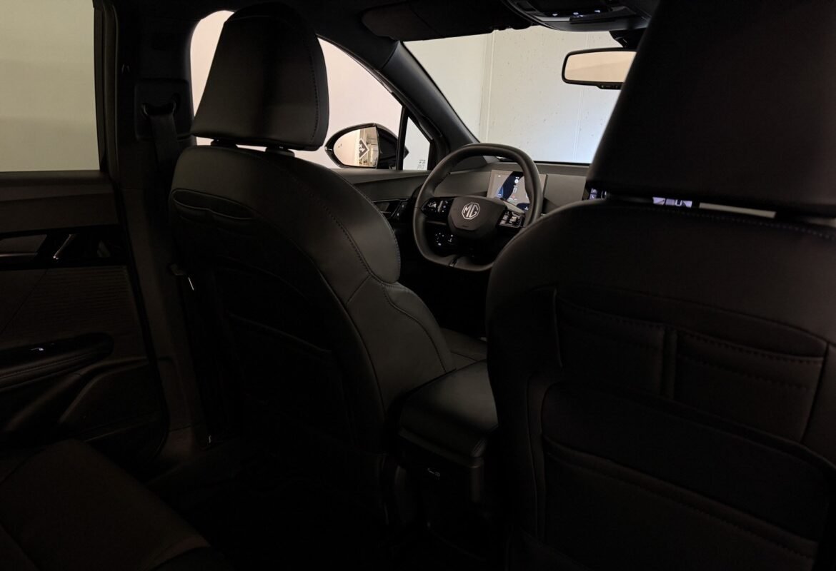 MG MOTOR MG4 EV LUXURY - Image 15