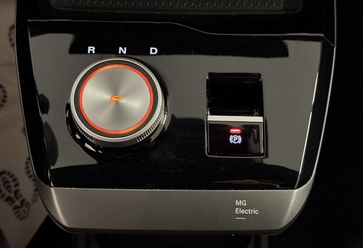 MG MOTOR MG4 EV LUXURY - Image 16