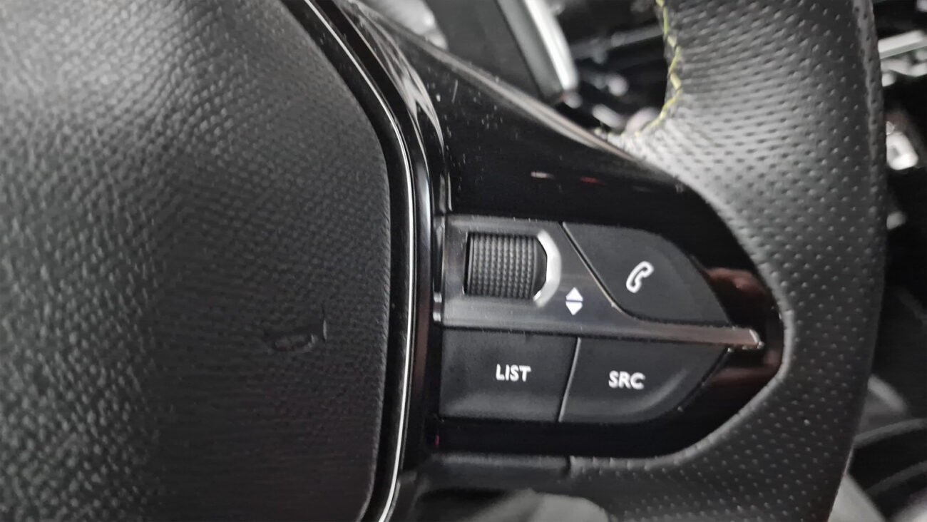 PEUGEOT 2008 II 1.5 BLUEHDI 130 S&S GT EAT8 - Image 12