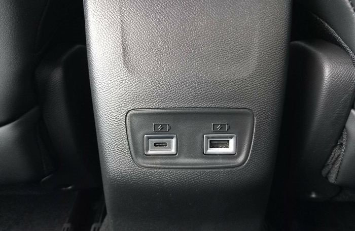 PEUGEOT 2008 II 1.5 BLUEHDI 130CH S&S GT EAT8 - Image 12