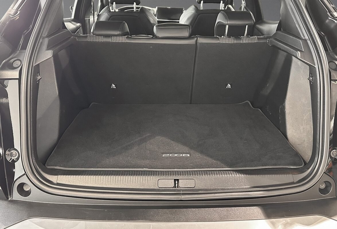 PEUGEOT 2008 II E-2008 136 CH GT - Image 11