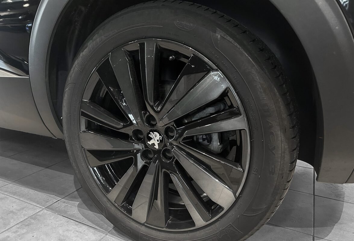 PEUGEOT 5008 II 1.5 BLUEHDi 130CH S&S GT PACK EAT8 BLACK PACK - Image 17