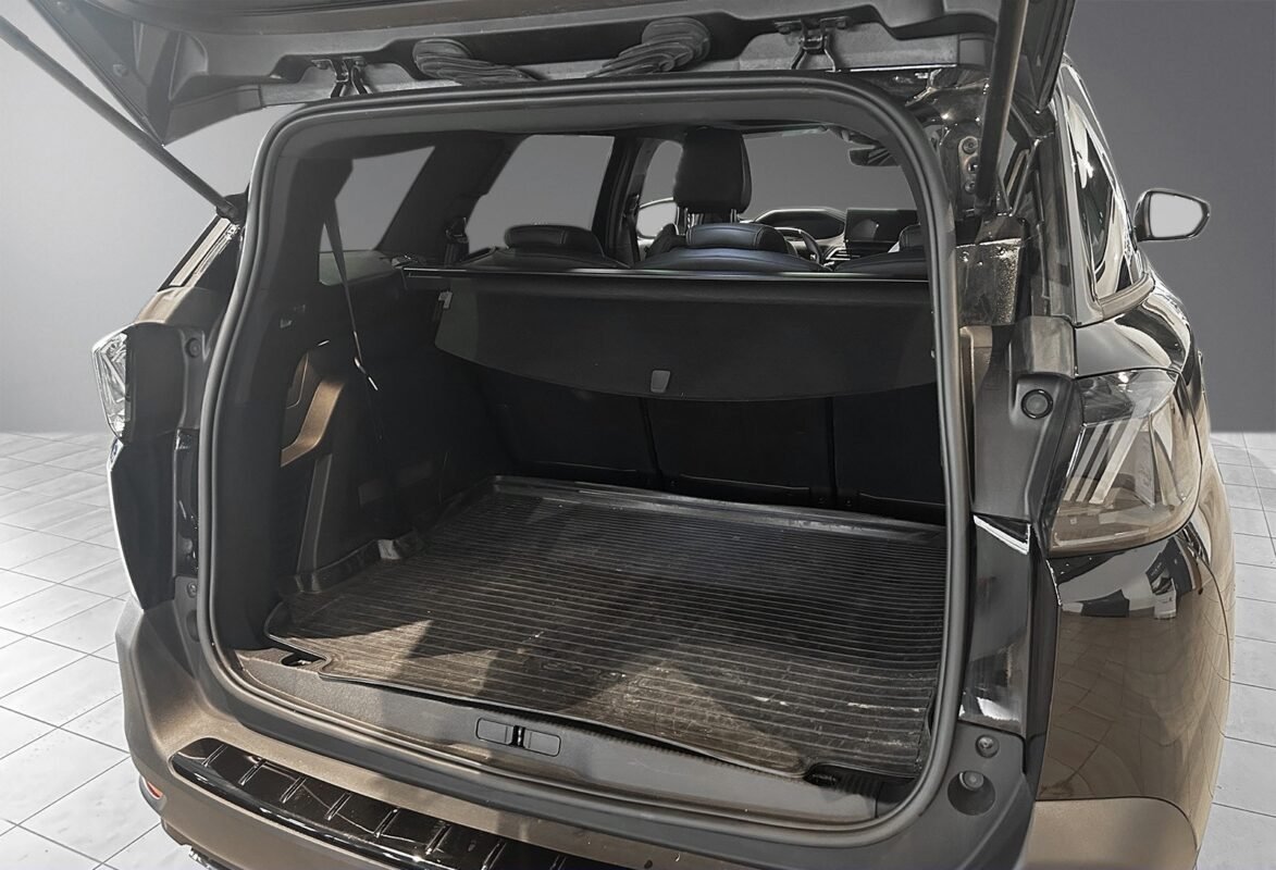 PEUGEOT 5008 II 1.5 BLUEHDi 130CH S&S GT PACK EAT8 BLACK PACK - Image 18