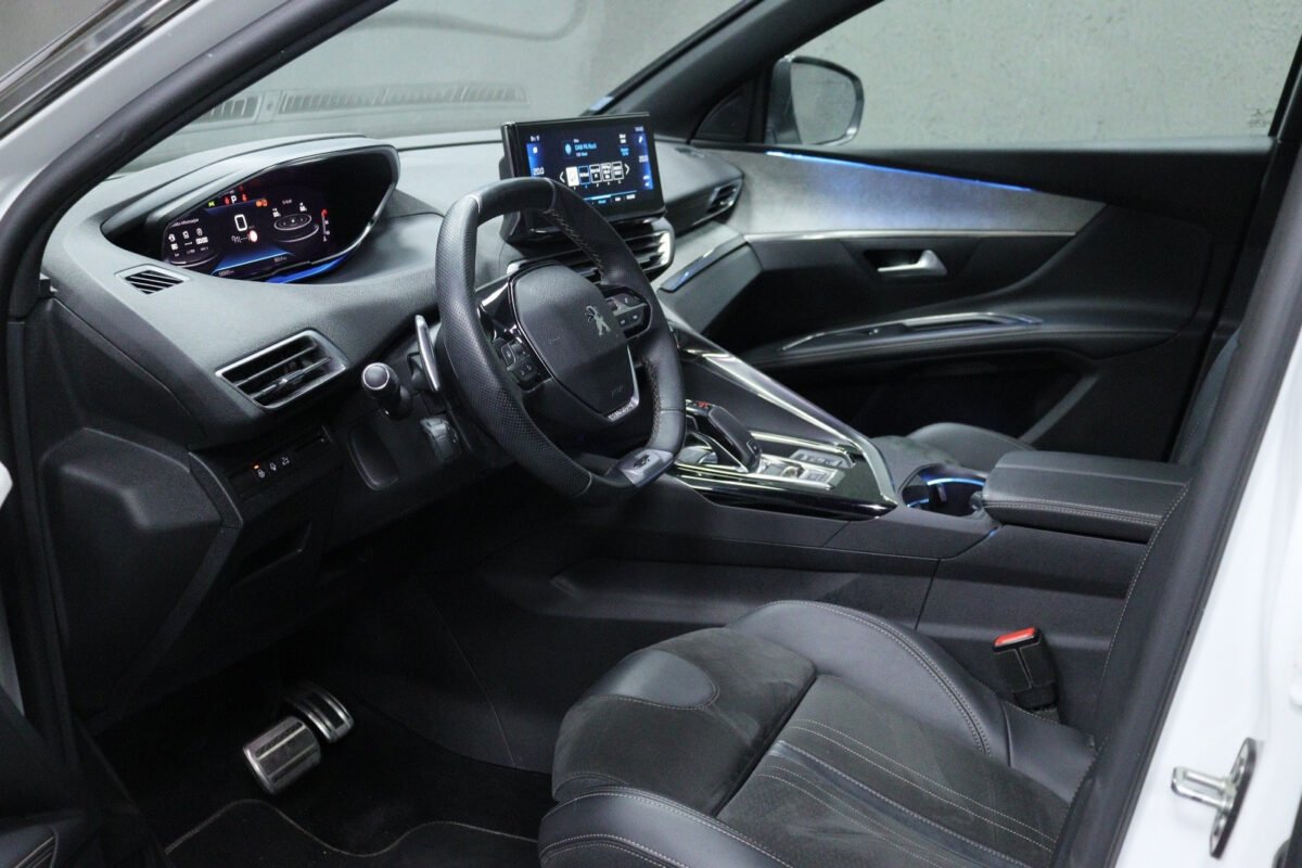 PEUGEOT 5008 II 2.0 BLUEHDI 180 S&S GT PACK EAT8 - Image 11