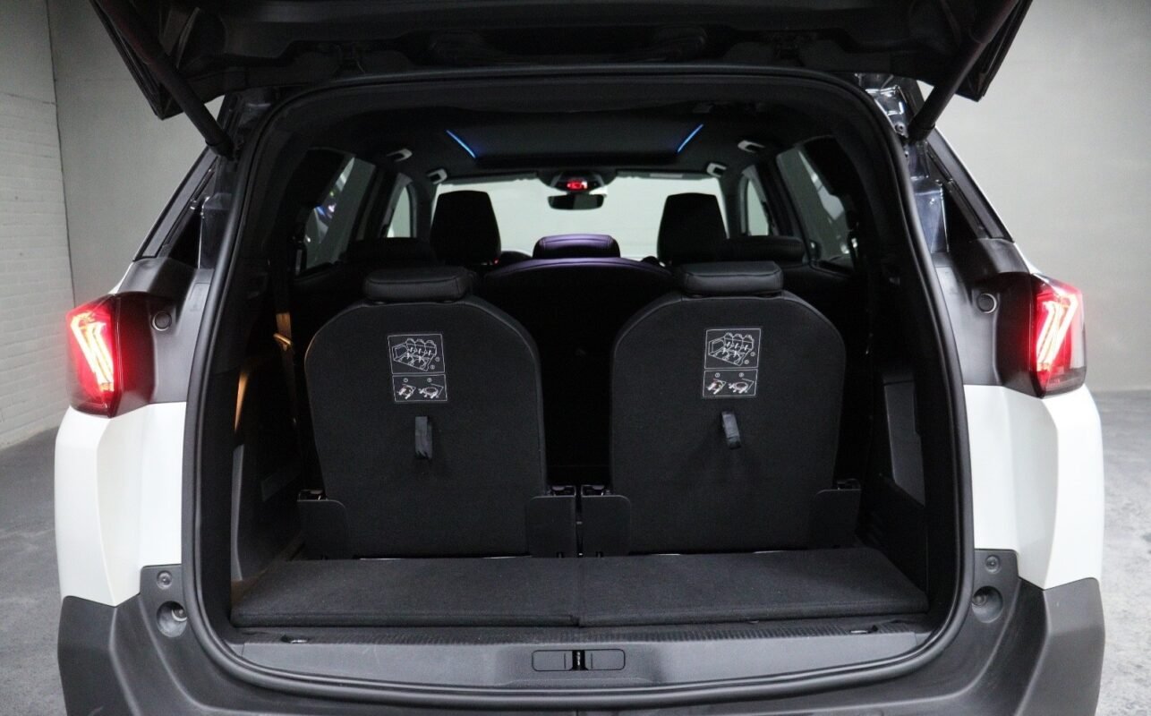 PEUGEOT 5008 II 2.0 BLUEHDI 180 S&S GT PACK EAT8 - Image 18