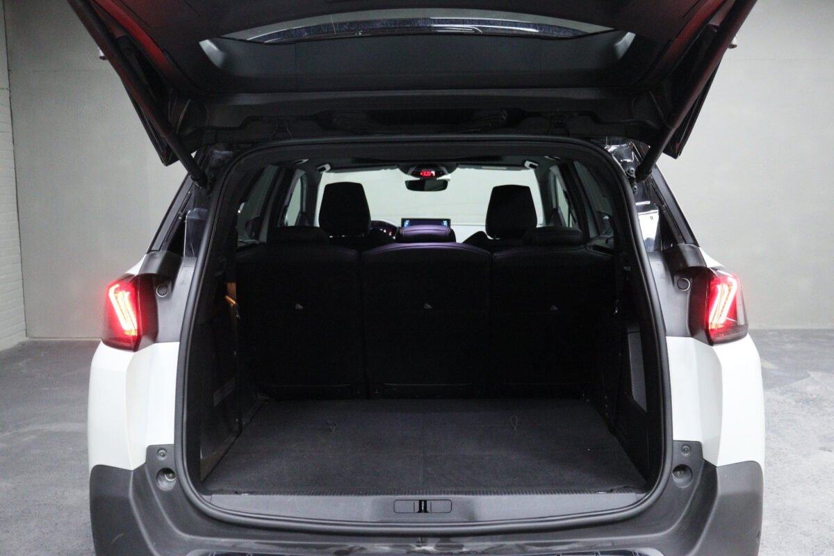 PEUGEOT 5008 II 2.0 BLUEHDI 180 S&S GT PACK EAT8 - Image 19
