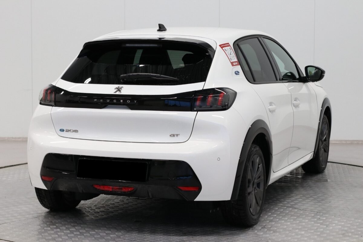 PEUGEOT E-208 136CH GT - Image 4