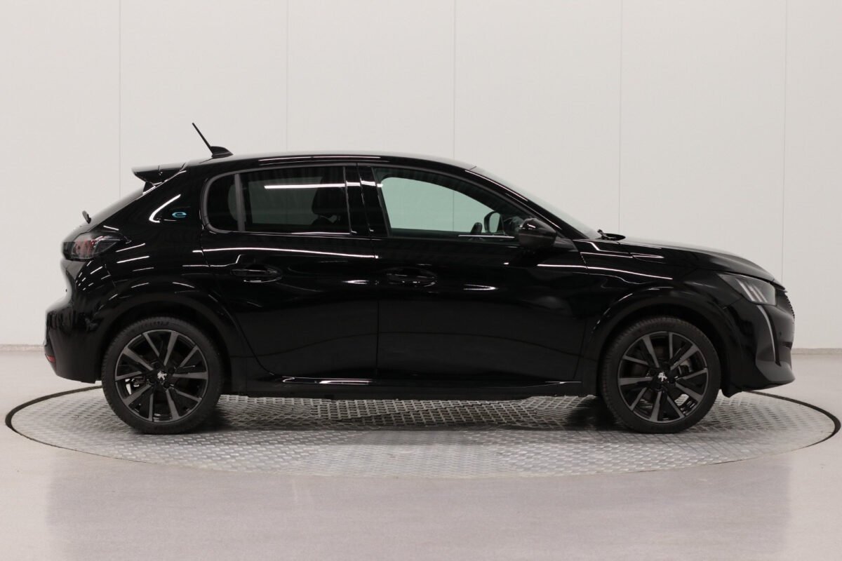 PEUGEOT E-208 136CH GT - Image 3