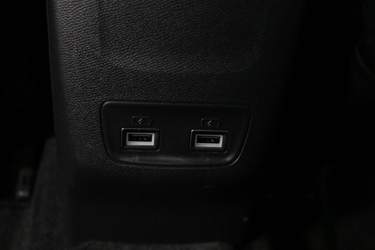 PEUGEOT E-208 136CH GT - Image 19