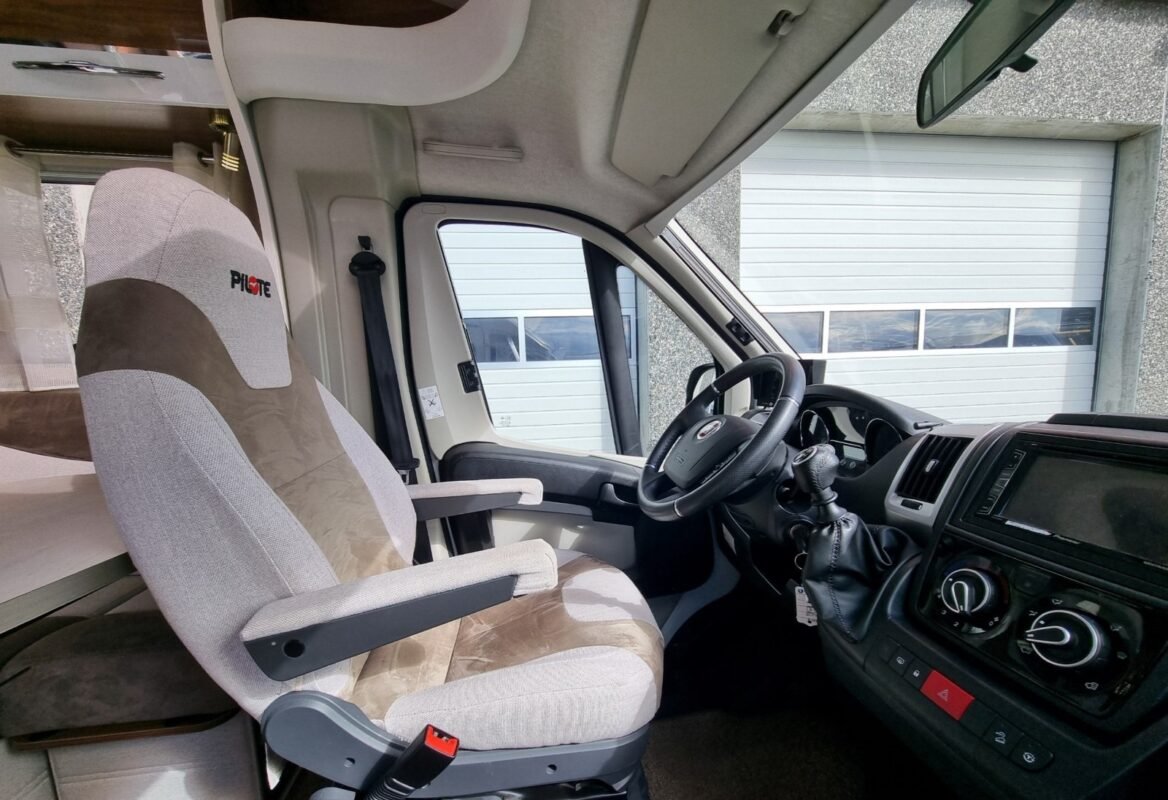 PILOTE P700 GJ ESSENTIEL - Image 12