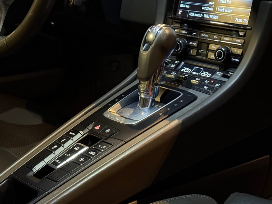 PORSCHE 911 COUPE V (991) CARRERA 4S PDK - Image 18