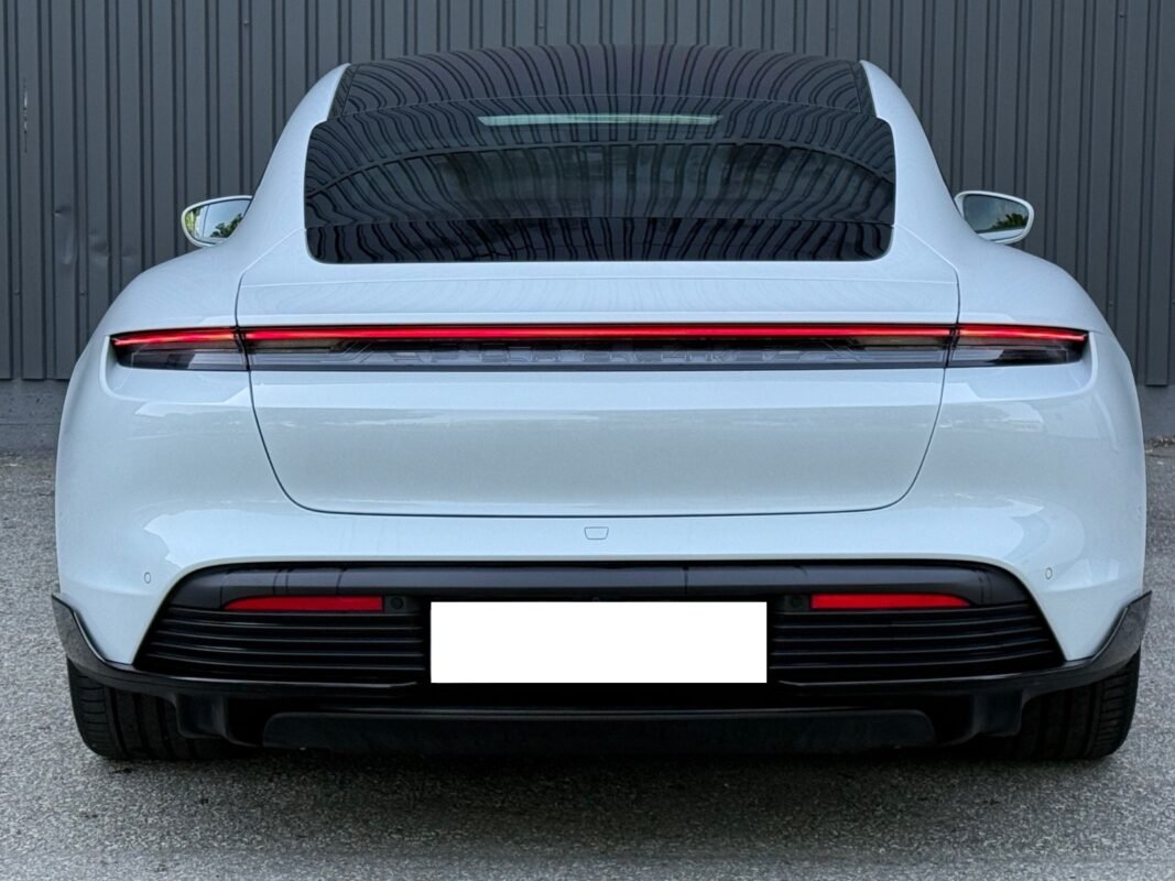 PORSCHE TAYCAN 4S PERFORMANCE PLUS - Image 4