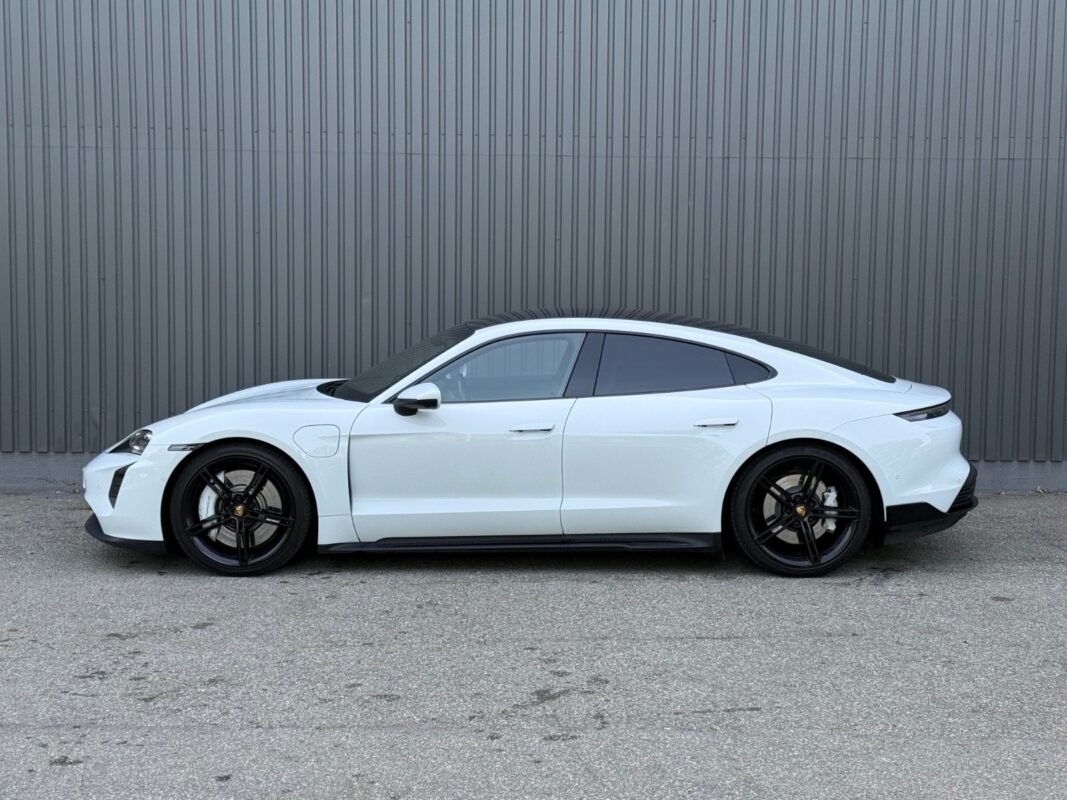 PORSCHE TAYCAN 4S PERFORMANCE PLUS - Image 5