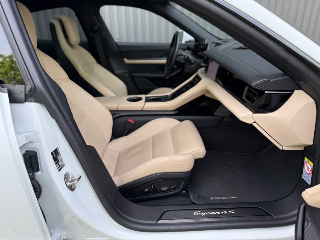 PORSCHE TAYCAN 4S PERFORMANCE PLUS - Image 10
