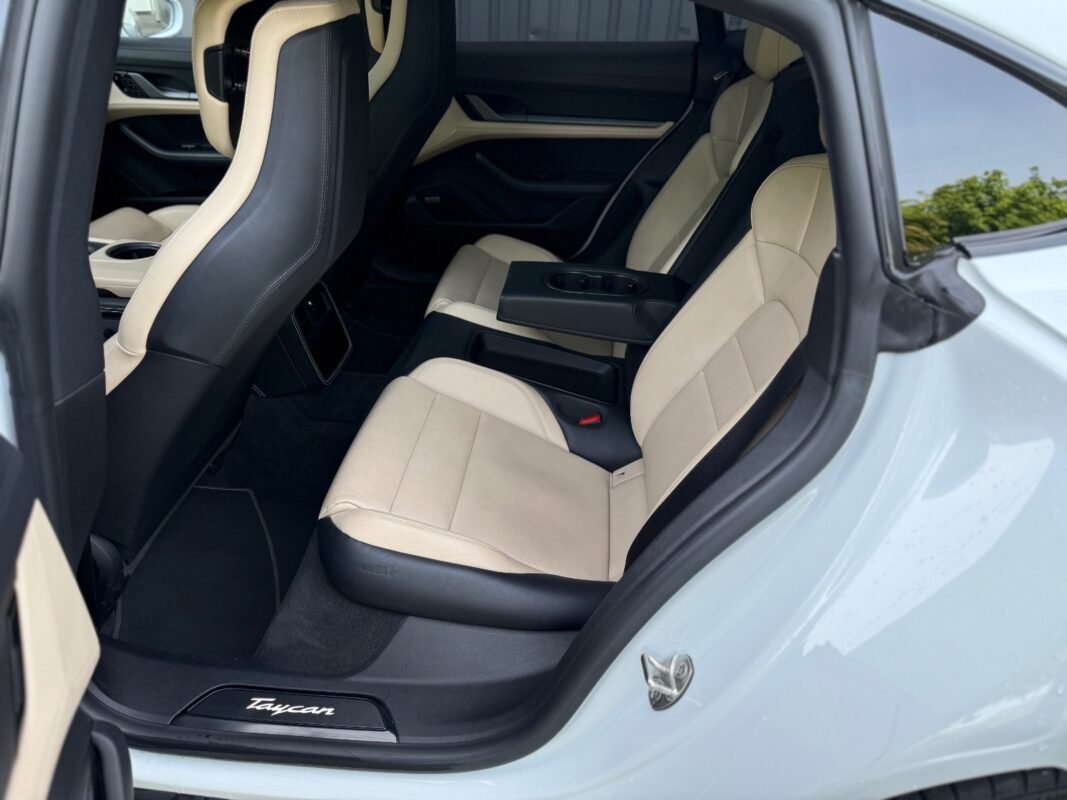 PORSCHE TAYCAN 4S PERFORMANCE PLUS - Image 12