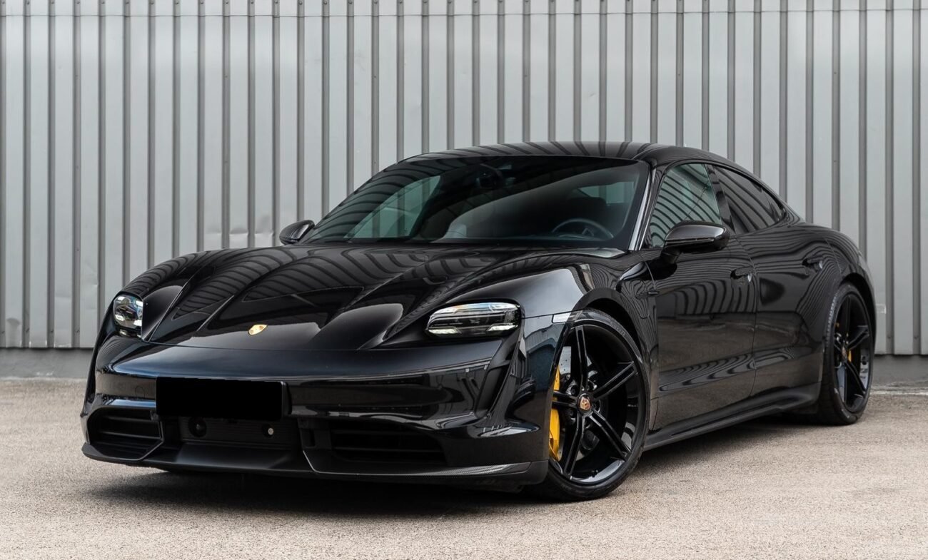 PORSCHE TAYCAN TURBO S - Image 2