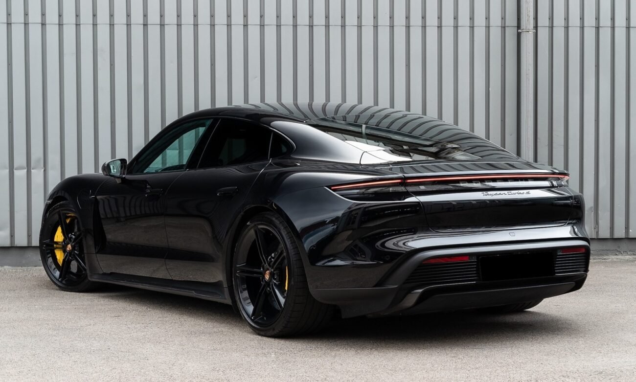 PORSCHE TAYCAN TURBO S - Image 5