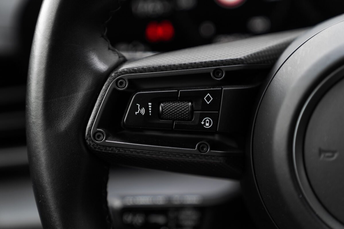 PORSCHE TAYCAN TURBO S - Image 16