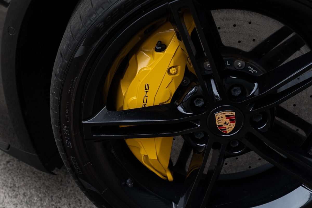 PORSCHE TAYCAN TURBO S - Image 20