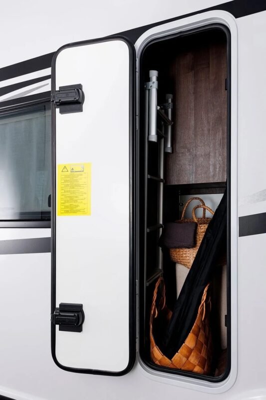 BENIMAR TESSORO T481 LIMITED - Image 20
