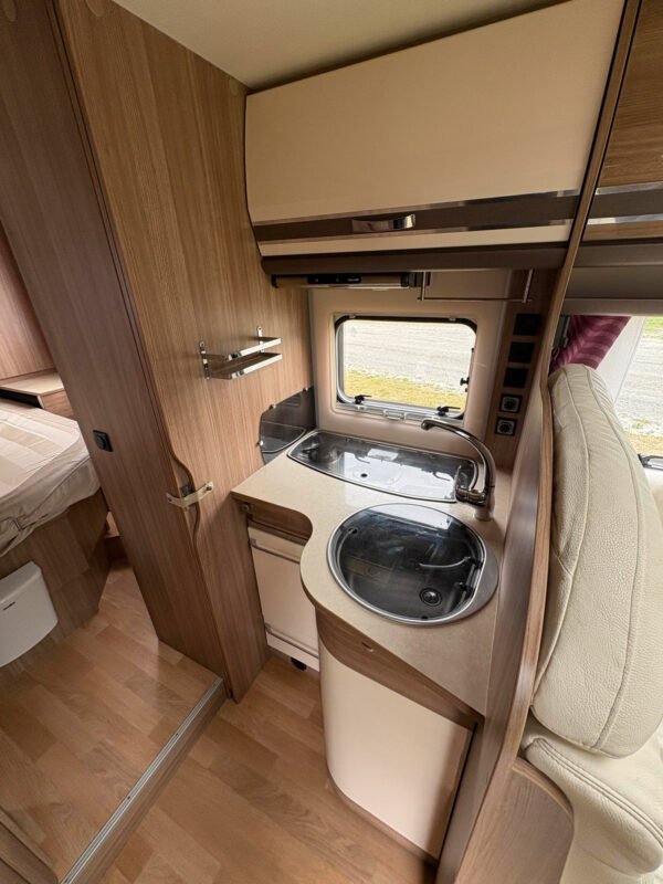 RAPIDO 680 FF - Image 10