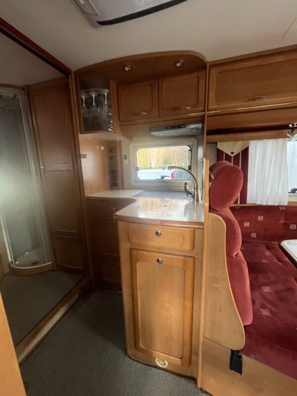 RAPIDO 9097DF - Image 12